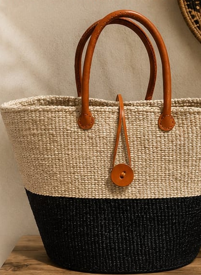 Malkia — The Queen Tote